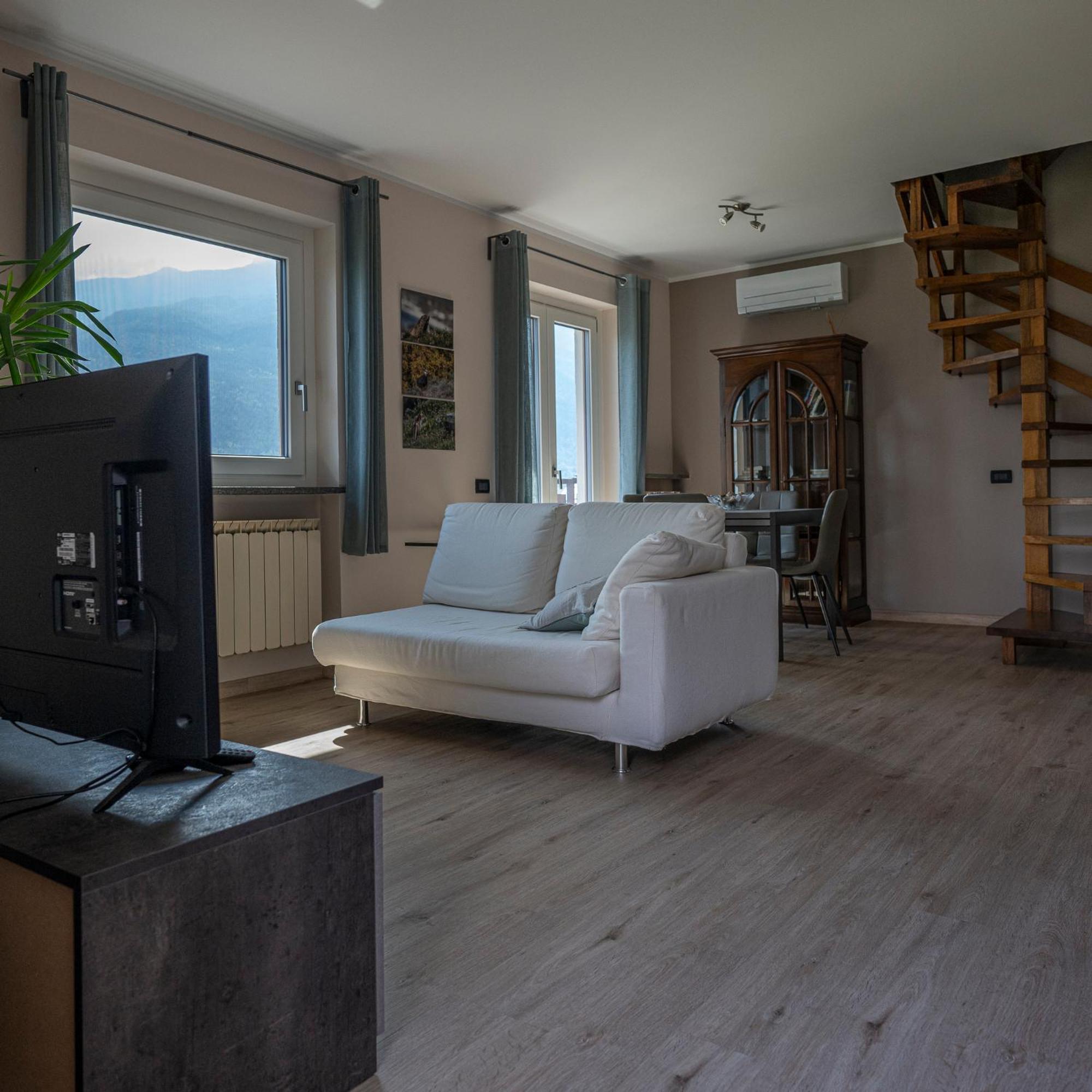 La Casa Delle Farfalle - Cir Vda Sarre 0001 Aosta Esterno foto
